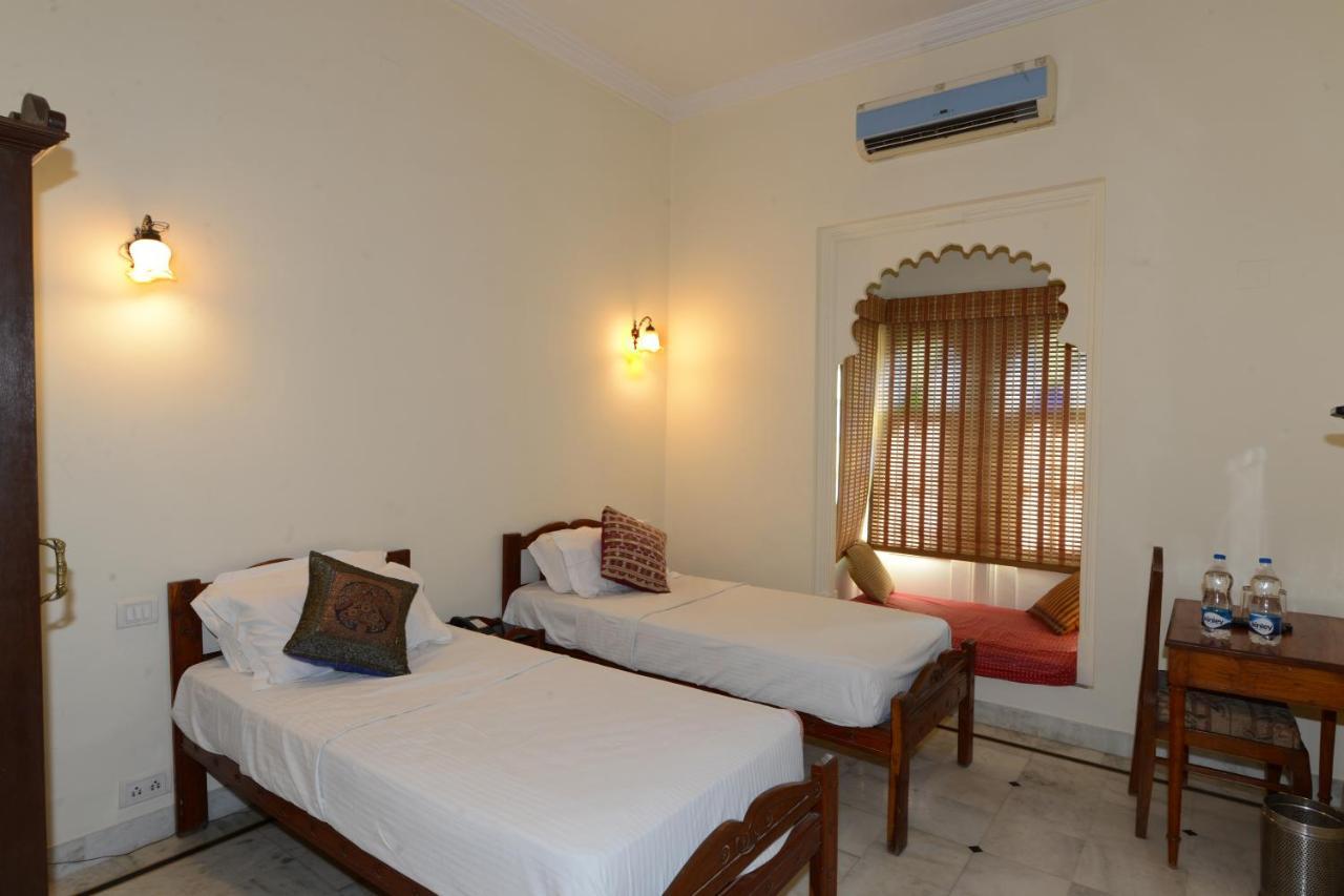 Hotel Harasar Haveli Bikaner Exteriör bild