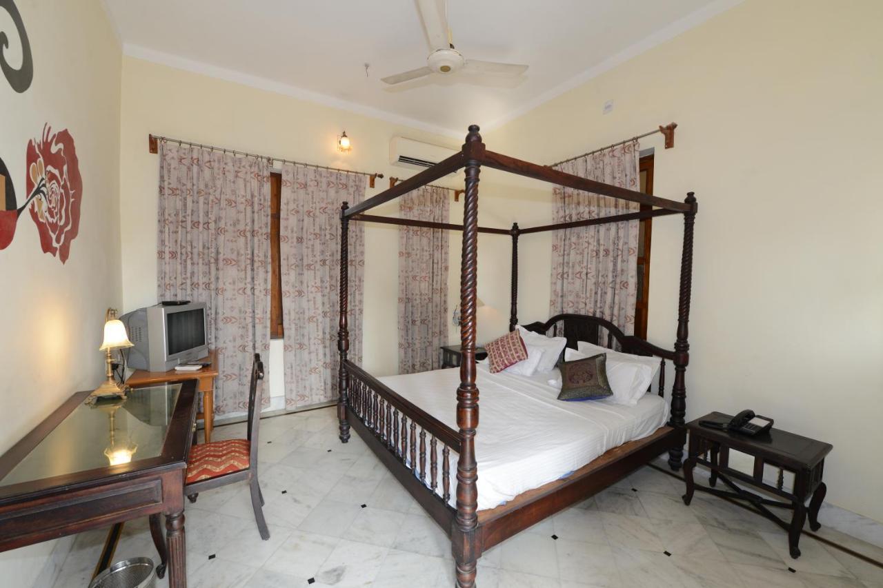 Hotel Harasar Haveli Bikaner Exteriör bild