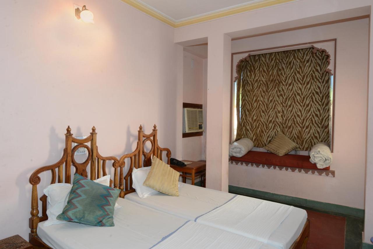 Hotel Harasar Haveli Bikaner Exteriör bild